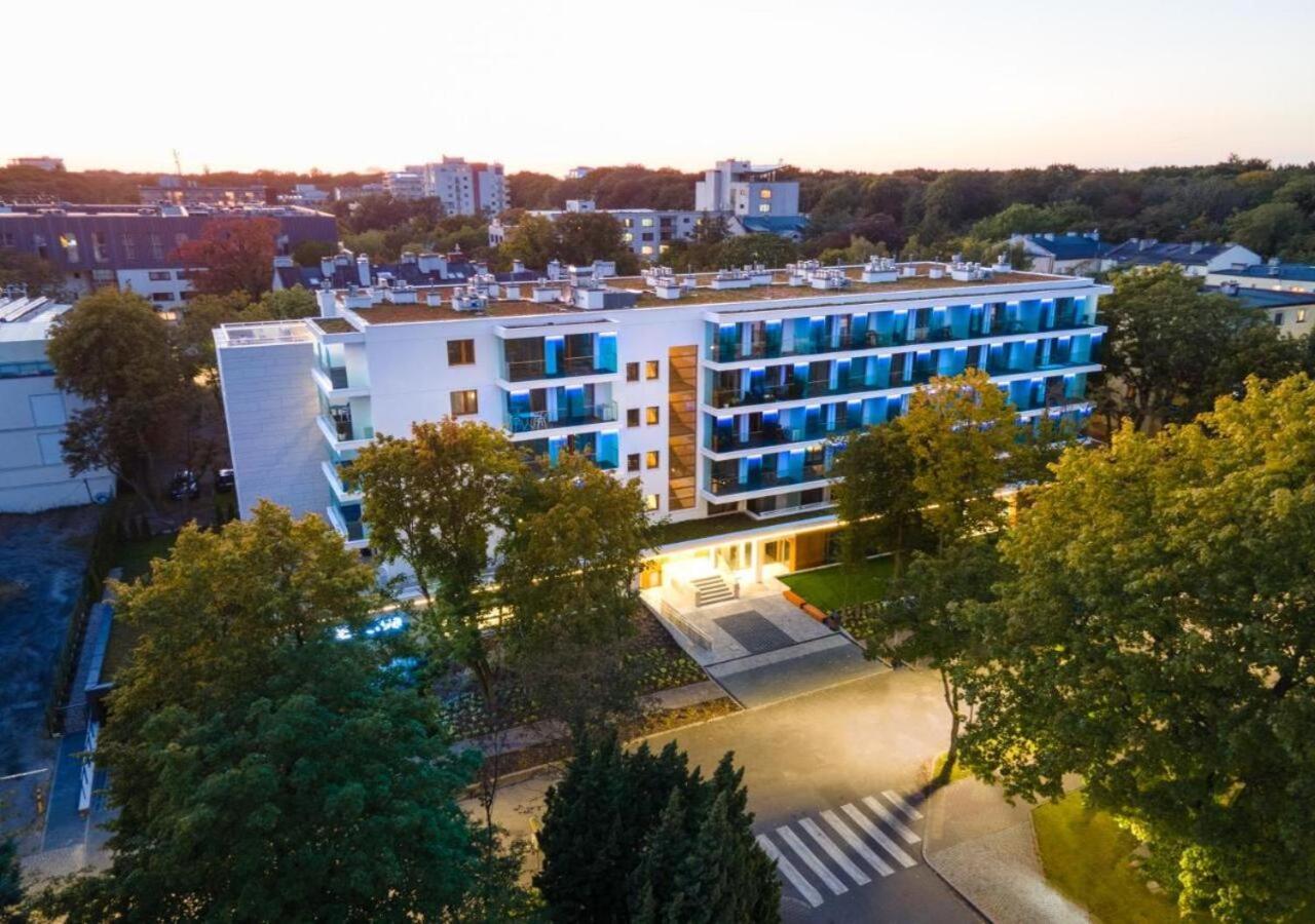 Apartament Whiteblue Kolobrzeg Z Duzym Ogrodkiem - 100 M Od Plazy! Whiteblue Kolberg Apartment Mit Grossem Garten - 100 M Vom Strand Entfernt! Whiteblue Kolobrzeg Apartman S Velkou Zahradou - 100 M Od Plaze! Kültér fotó