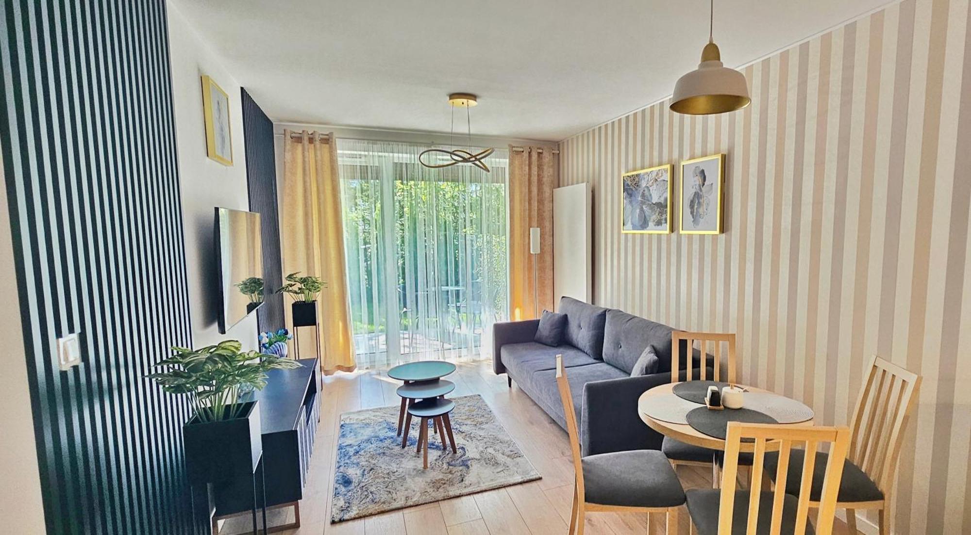 Apartament Whiteblue Kolobrzeg Z Duzym Ogrodkiem - 100 M Od Plazy! Whiteblue Kolberg Apartment Mit Grossem Garten - 100 M Vom Strand Entfernt! Whiteblue Kolobrzeg Apartman S Velkou Zahradou - 100 M Od Plaze! Kültér fotó
