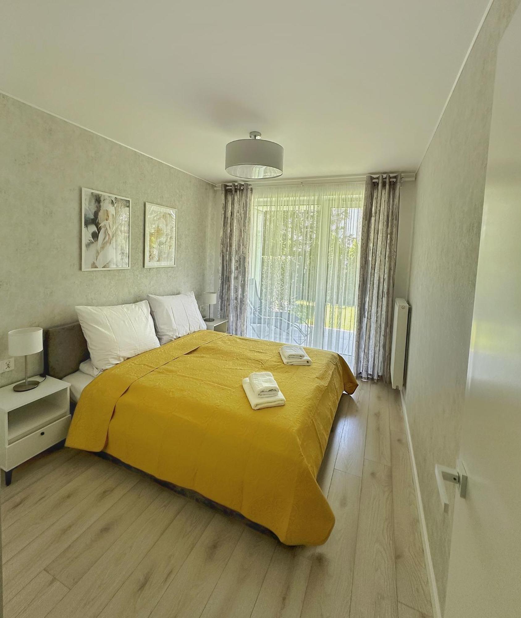 Apartament Whiteblue Kolobrzeg Z Duzym Ogrodkiem - 100 M Od Plazy! Whiteblue Kolberg Apartment Mit Grossem Garten - 100 M Vom Strand Entfernt! Whiteblue Kolobrzeg Apartman S Velkou Zahradou - 100 M Od Plaze! Kültér fotó